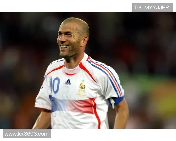 聚焦足球球星白人探寻他在绿茵场上的辉煌历程与非凡传奇